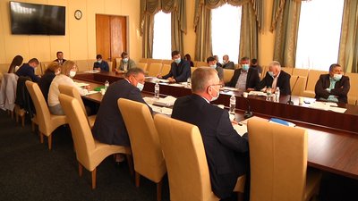 У Житомирі комісія облради постановила відновити паркан між спецшколою та багатоповерхівкою