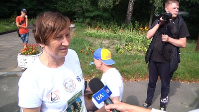 Від Карпат до Маріуполя: через Житомир на інвалідному візку-хендбайку проїхав ветеран Сергій Салій Від Карпат до Маріуполя: через Житомир на інвалідному візку-хендбайку проїхав ветеран Сергій Салій