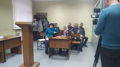 Допит матері пораненого охоронця Допит матері пораненого охоронця