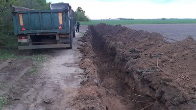 На Запоріжжі поліція викрила зловмисників, які демонтували труби зрошувальної системи На Запоріжжі поліція викрила зловмисників, які демонтували труби зрошувальної системи