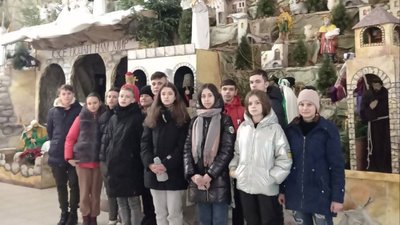 Харків’янка з нечуючою донькою переїхала до Тернополя: як дівчина адаптувалась у школі Харків’янка з нечуючою донькою переїхала до Тернополя: як дівчина адаптувалась у школі