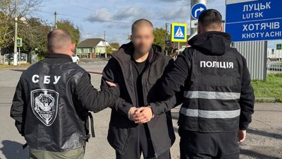 Правоохоронці екстрадували чернігівця, який організував угрупування, що вимагало гроші
