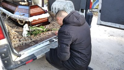 На Тернопільщині попрощалися із загиблими військовослужбовцями На Тернопільщині попрощалися із загиблими військовослужбовцями