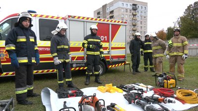 Розбирали зруйновані будівлі, витягувати людей з-під завалів: черкаські рятувальники пройшли навчання Розбирали зруйновані будівлі, витягувати людей з-під завалів: черкаські рятувальники пройшли навчання