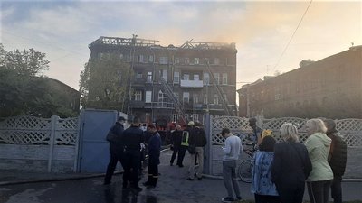 Пожежа на Чоботарській у Харкові: одна людина постраждала, гасіння триває Пожежа на Чоботарській у Харкові: одна людина постраждала, гасіння триває