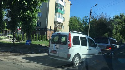 У Луцьку частково перекрили проспект Волі. Як їздитиме транспорт У Луцьку частково перекрили проспект Волі. Як їздитиме транспорт