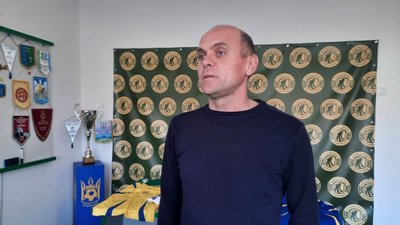 Благодійний аукціон: спортсмени продають футболки