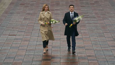 Зеленський з дружиною вшанували пам’ять Тараса Шевченка Зеленський з дружиною вшанували пам’ять Тараса Шевченка