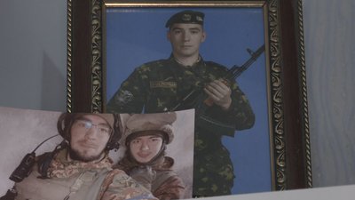 "Це дуже боляче": мати полоненого захисника Маріуполя "Це дуже боляче": мати полоненого захисника Маріуполя