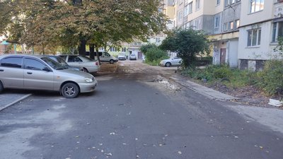 У Полтаві планують зробити ямковий ремонт покриття у дворах за майже 20 мільйонів гривень У Полтаві планують зробити ямковий ремонт покриття у дворах за майже 20 мільйонів гривень
