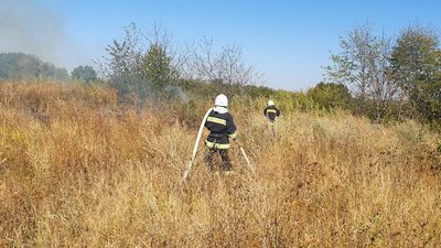 На Вінниччині за добу рятувальники загасили п'ятдесят пожеж На Вінниччині за добу рятувальники загасили п'ятдесят пожеж