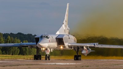 Ту-22М3 з ракетою Х-22