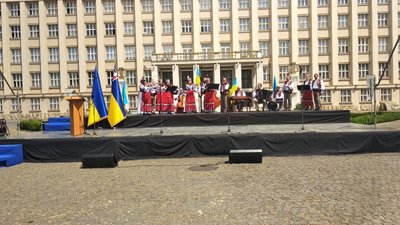 Гала-концерт переможців та гостей всеукраїнського хорового конкурсу імені Миколи Леонтовича відбувся в Ужгороді Гала-концерт переможців та гостей всеукраїнського хорового конкурсу імені Миколи Леонтовича відбувся в Ужгороді