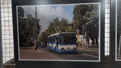 "Крізь десятиліття – на тролейбусі": у Рівному відкрили фотовиставку "Крізь десятиліття – на тролейбусі": у Рівному відкрили фотовиставку