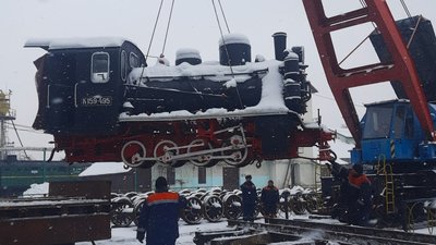 Для Гайворонської вузькоколійки на Кіровоградщині ремонтують два ретро-локомотиви – 1938 й 1972 років Для Гайворонської вузькоколійки на Кіровоградщині ремонтують два ретро-локомотиви – 1938 й 1972 років