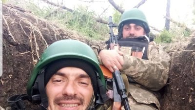 Служив у ТЦК, а зараз 45 місяців у полоні – як чернівчанка Катерина Назарій шукає безвісти зниклого чоловіка Служив у ТЦК, а зараз 45 місяців у полоні – як чернівчанка Катерина Назарій шукає безвісти зниклого чоловіка