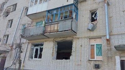 Без житла — 30 сімей: наслідки обстрілів п'ятиповерхівки у Тростянці на Сумщині Без житла — 30 сімей: наслідки обстрілів п'ятиповерхівки у Тростянці на Сумщині