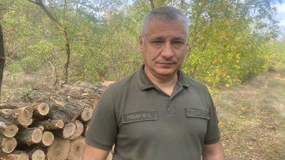 Начальник управління з виробництва філії "Південний лісовий офіс" державного підприємства "Ліси України" Юрій Ребар Начальник управління з виробництва філії "Південний лісовий офіс" державного підприємства "Ліси України" Юрій Ребар
