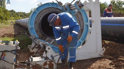 У Миколаєві ремонтують водогін. Води в місті немає У Миколаєві ремонтують водогін. Води в місті немає