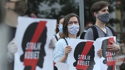 Мітинг у Варшаві проти скасування Стамбульської конвенції Мітинг у Варшаві проти скасування Стамбульської конвенції