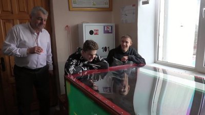 "Такого в нашому місті ще не було": в тернопільській школі встановили новий атракціон "Такого в нашому місті ще не було": в тернопільській школі встановили новий атракціон