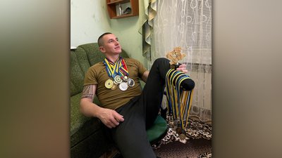 Втратив ногу і повертається до війська – історія бійця Миколи Заріцького з Сумщини Втратив ногу і повертається до війська – історія бійця Миколи Заріцького з Сумщини