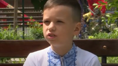 "Я вже дорослий. Я волонтер". У Дніпрі 9-річний хлопчик продав іграшки, щоб зібрати гроші для ЗСУ