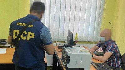 Молоко та сир за завищеними цінами: прокуратура повідомила про обшуки у Харківській міськраді Молоко та сир за завищеними цінами: прокуратура повідомила про обшуки у Харківській міськраді