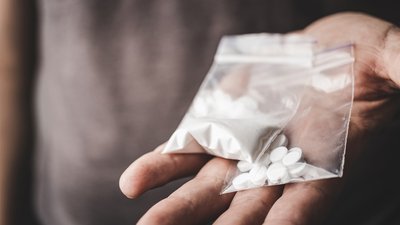 Наркотики на Чернігівщині: до семи років позбавлення волі засудили жителя Прилук