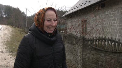 Смартфон за вакцинацію. Що кажуть пенсіонери на Львівщині