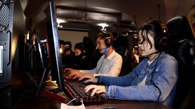 Одеські пенсіонери встановили рекорд України з гри Counter-Strike Одеські пенсіонери встановили рекорд України з гри Counter-Strike