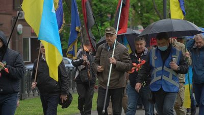 У Дніпрі влаштували ходу до Дня пам'яті та примирення, — фоторепортаж У Дніпрі влаштували ходу до Дня пам'яті та примирення, — фоторепортаж