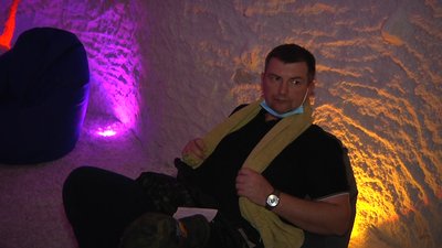 На Житомирщині для реабілітації ветеранів війни у госпіталі відкрили сольову печеру На Житомирщині для реабілітації ветеранів війни у госпіталі відкрили сольову печеру