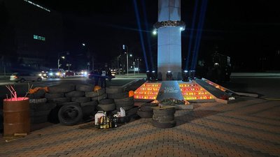 У Черкасах вшанували пам'ять Героїв Небесної Сотні У Черкасах вшанували пам'ять Героїв Небесної Сотні
