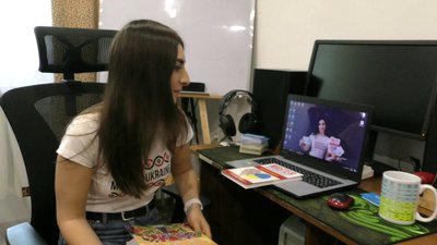 Викладає іноземцям українську мову: херсонка створила власну онлайн-школу