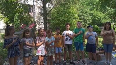 У Тернополі діє англомовний табір для переселенців та дітей військових У Тернополі діє англомовний табір для переселенців та дітей військових