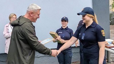 У Житомирі до Дня рятівника 60 рятувальників отримали нагороди У Житомирі до Дня рятівника 60 рятувальників отримали нагороди