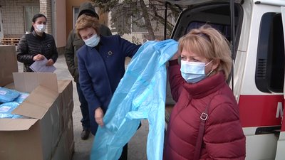 5 тисяч захисних костюмів від COVID-19 передали медикам Херсонщини