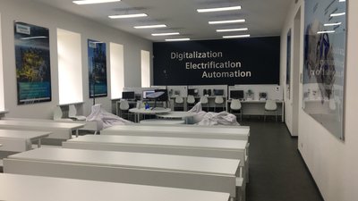 В аудиторіях та онлайн: як на Полтавщині відбуватимуться заняття у вишах
