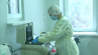 Знизились темпи вакцинації від COVID-19: на Житомирщині кількість щеплень зменшилася в десять разів Знизились темпи вакцинації від COVID-19: на Житомирщині кількість щеплень зменшилася в десять разів