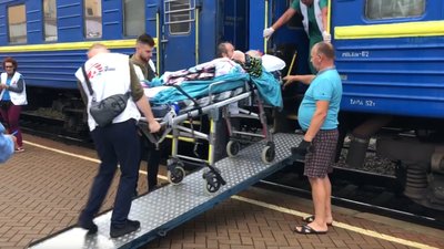 18 переселенців евакуювали з Донеччини до психоневрологічного інтернату на Вінниччині 18 переселенців евакуювали з Донеччини до психоневрологічного інтернату на Вінниччині