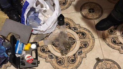 На Житомирщині поліцейські вилучили арсенал зброї та боєприпасів На Житомирщині поліцейські вилучили арсенал зброї та боєприпасів