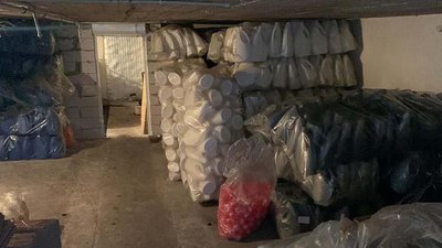 На Тернопільщині викрили групу осіб, яка виготовляла побутову хімію під марками відомих брендів