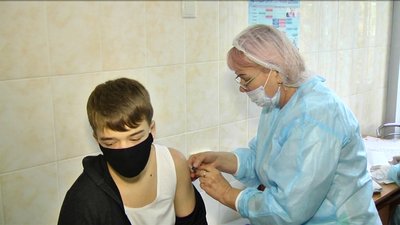 На Вінниччині 20 мобільних бригад робитимуть щеплення від COVID-19 На Вінниччині 20 мобільних бригад робитимуть щеплення від COVID-19