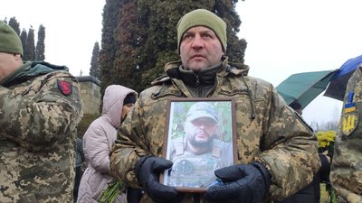У Тернополі попрощалися із загиблим військовослужбовцем Олегом Зубиком