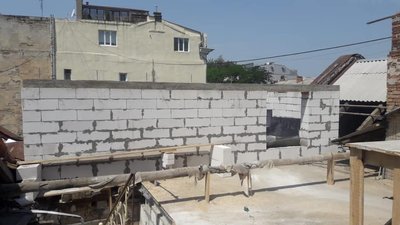 Зникла за одну ніч: історія незаконної надбудови на даху пам'ятки архітектури в центрі Одеси Зникла за одну ніч: історія незаконної надбудови на даху пам'ятки архітектури в центрі Одеси