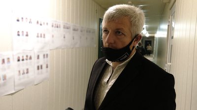 Вибори у Рівному: як відкривали дільницю Вибори у Рівному: як відкривали дільницю