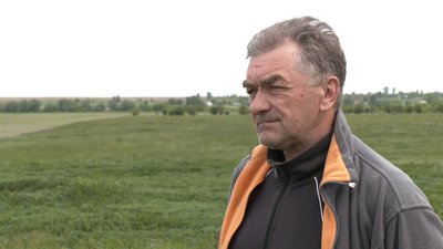 Біля свердловини, що подає воду на Рівне, почали кропити поля. Водоканал бачить порушення Біля свердловини, що подає воду на Рівне, почали кропити поля. Водоканал бачить порушення