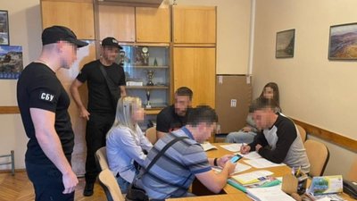 76 млн збитків: у незаконному видобутку копалин на Закарпатті підозрюють посадовця та 5 підприємців 76 млн збитків: у незаконному видобутку копалин на Закарпатті підозрюють посадовця та 5 підприємців
