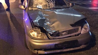 У Харкові автомобіль збив насмерть двох пішоходів на переході
